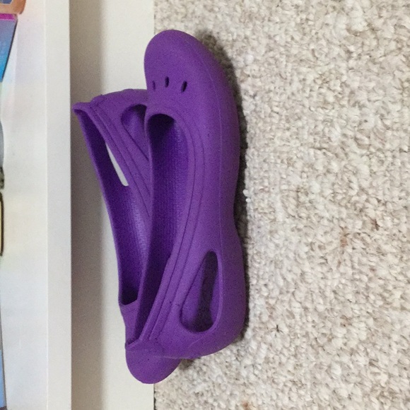 Crocs - Picture 2 of 4